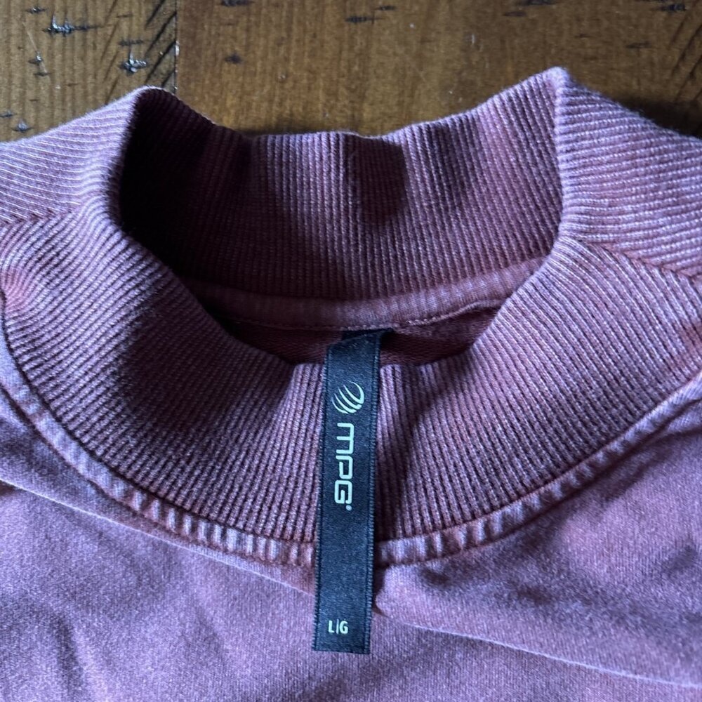 MPG Sports Distressed Red Wine Sweatshirt Size Large New - Picture 4 of 7